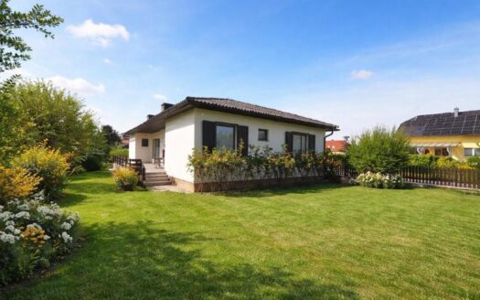 Hausansicht aus dem Garten